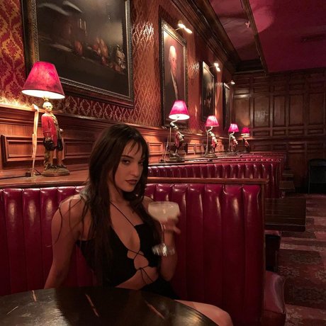 _Sad Samo 最高の女優 画像