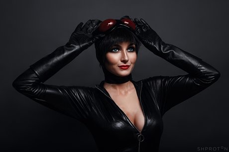 ブラックマジックオンリーファンズ エロチック 画像