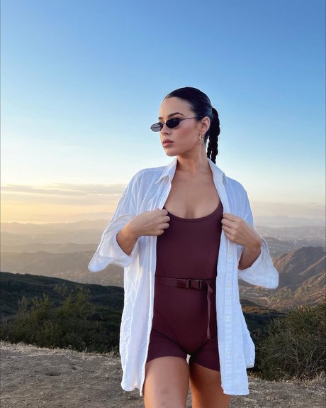 Tessa Brooks アダルトモデル 写真