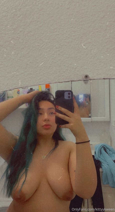 _halloween lily xxx女優 写真