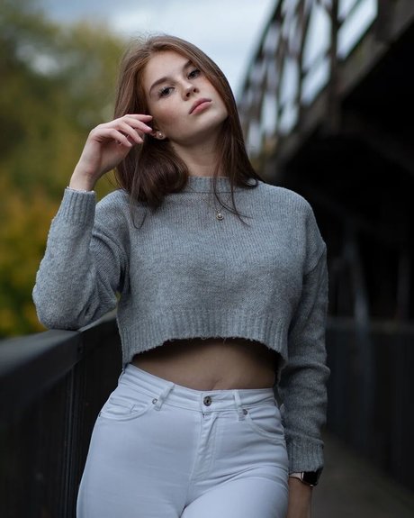 Anouk 無料のポルノスター 写真