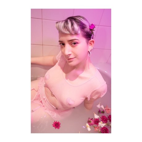 Jazmin Pastela ヌード女優 ギャラリー