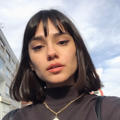 Subaronovv セクシー女優 写真