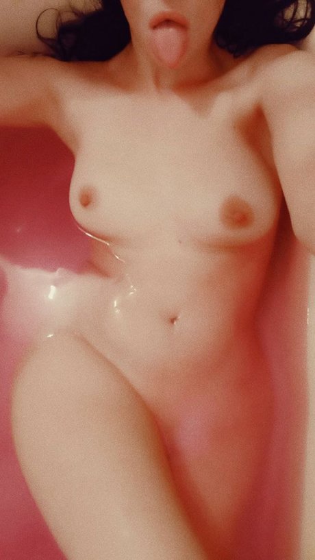 Ayana Abramova_ ポルノスター ホット 画像