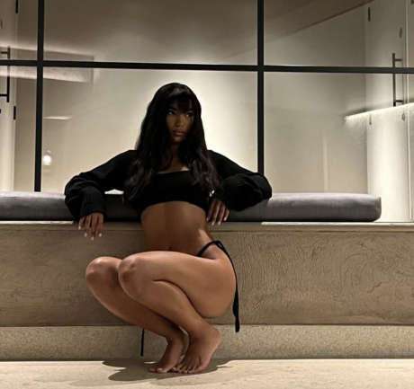 巨大なペニスオンリーファンズ 無料エロ 写真