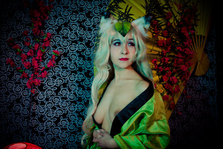 Kitsune No Fullmoon 完璧な女優 写真