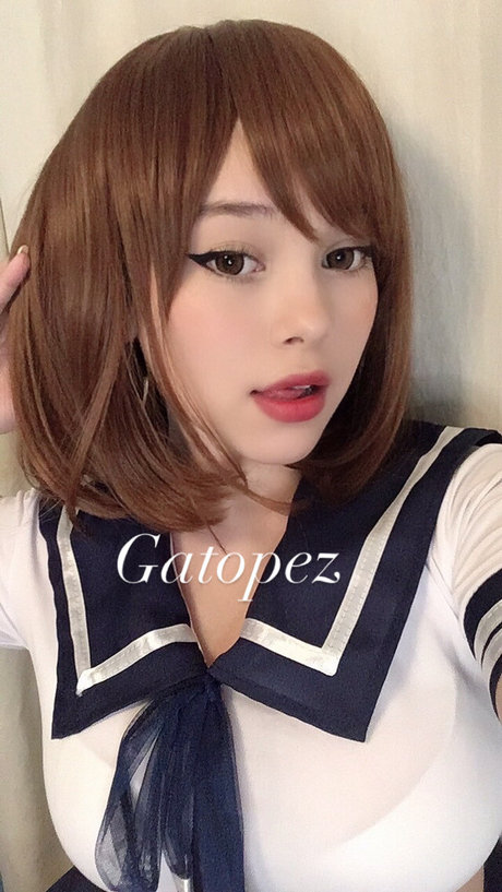 かわいいティーンのオンリーファンズ セクシー裸 写真