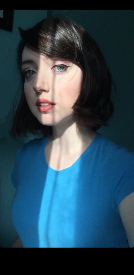 Scribblebug セクシーモデル 写真