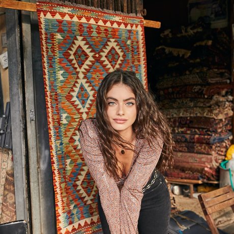 Yael Shelbia xxxスター 画像