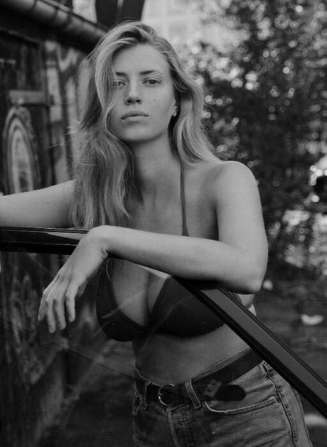 Agnes Verano ヌード女優 写真