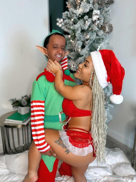 ティーン乱交OnlyFans えろ 写真