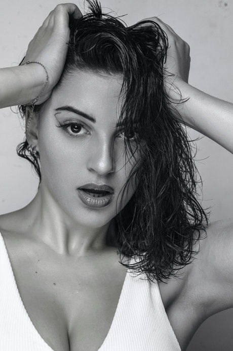 Marion Ducarne_ エロティックなポルノスター 写真