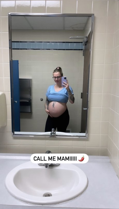 ロシアのお母さんOnlyFans アダルト 画像