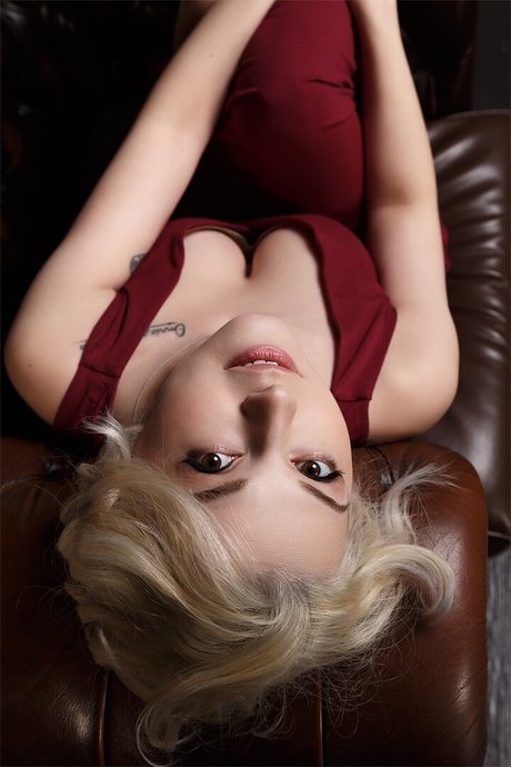 Dear Iris 高品質女優 画像