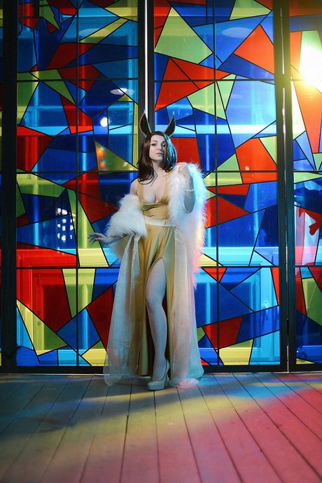 赤毛ティーンオンリーファンズ セクシー裸 画像