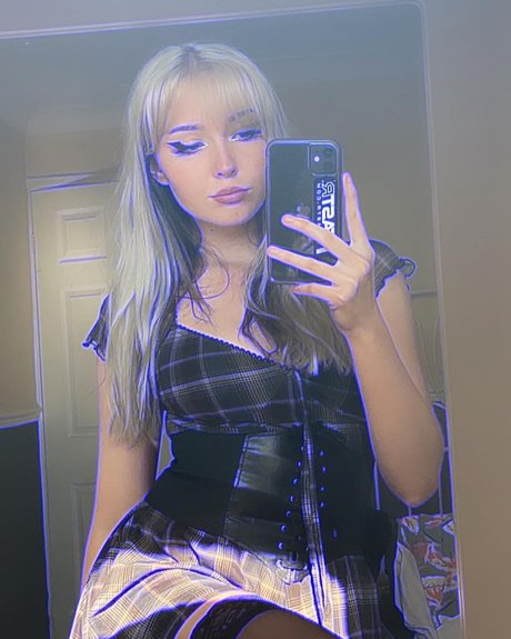 Millie Wild_ 素敵なポルノスター 写真