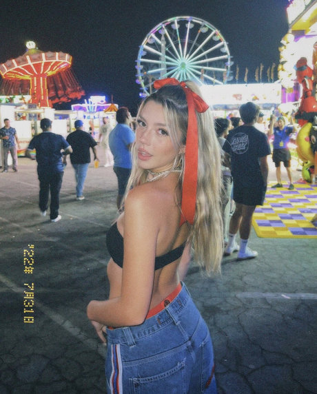 太めのブロンドオンリーファンズ 無料ポルノ 写真