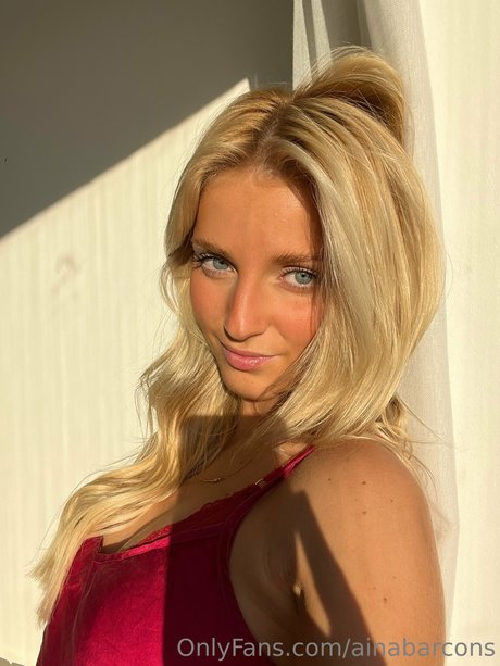 Aina Barcons 美しい女優 写真