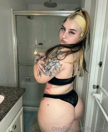 Hayley G セクシーモデル 写真