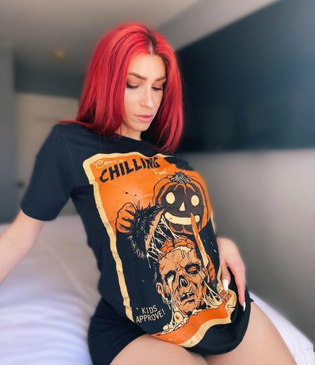 Laura Amuyus_ 美しいスター 写真