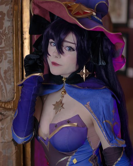 Little Giuli ポルノスター ベスト 写真