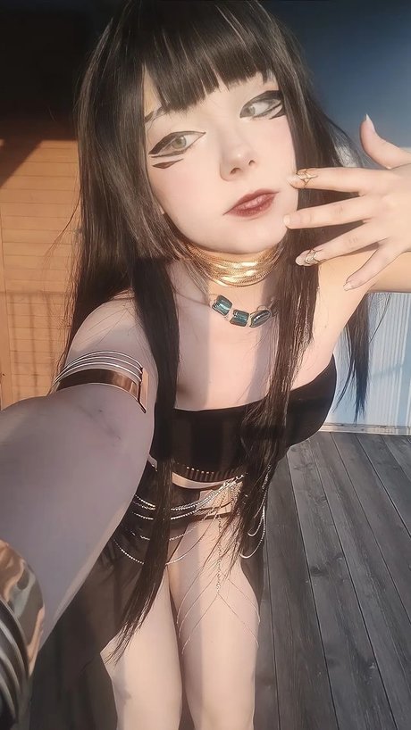 Little Giuli ホット女優 写真