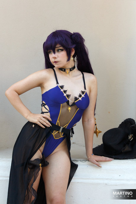 Little Giuli セクシーなポルノスター 写真