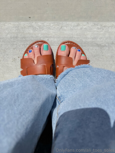 Ali Toes Soles トップモデル ギャラリー