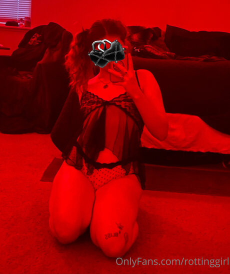 Unholyvii xxxスター 写真