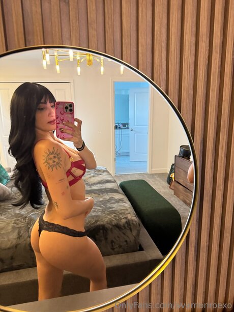 Avamonroexo 裸のポルノスター ギャラリー