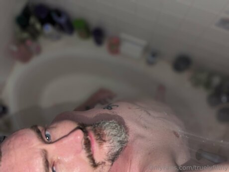 Truelyfilthy 素敵なモデル 写真