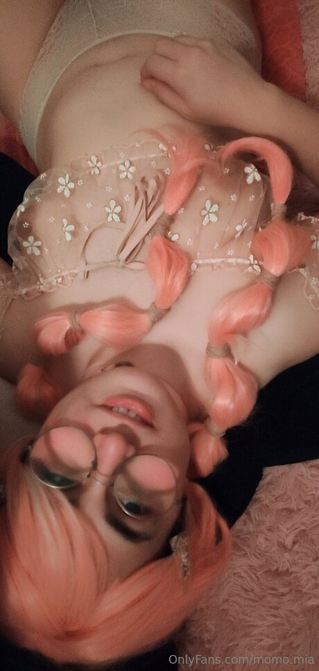 Momo Moonmoon アダルトモデル 画像