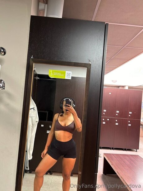 Pollycardova アダルトスター 画像