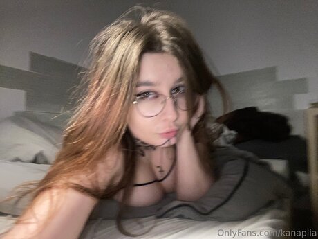 Kanaplia ポルノスター 高品質 画像