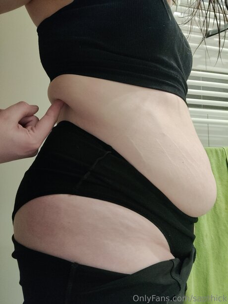 Sapthick ポルノモデル 写真