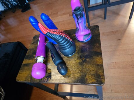 Twizzler1111 独占モデル 写真