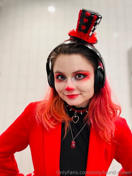 太めのブロンドオンリーファンズ アートヌード ギャラリー