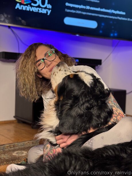 Roxy Rainvip ポルノスター エロティック 写真