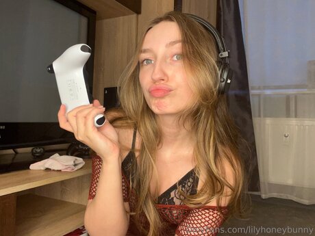 Lilyhoneybunny ポルノスター 素敵 写真