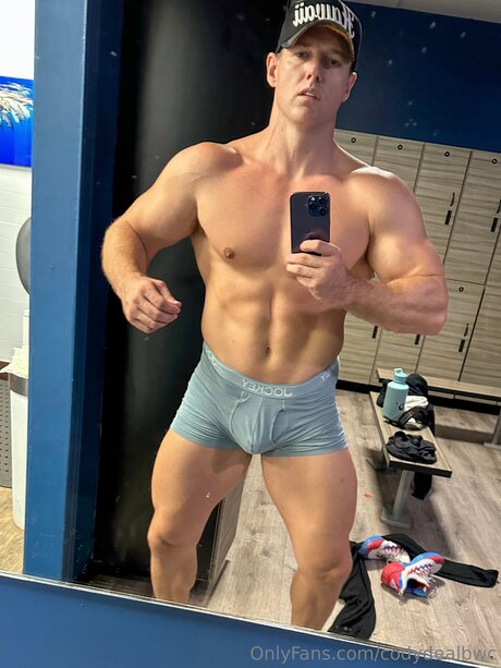 Codydealbwc 完璧なポルノスター ギャラリー