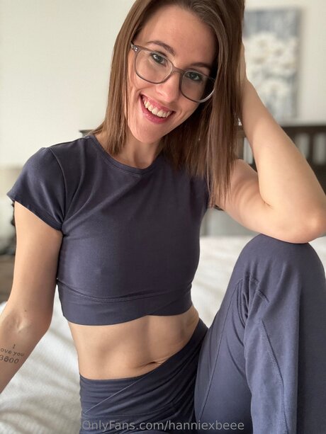 Hanniexbeee HDスター 写真