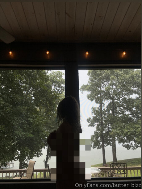 主観視点の手コキOnlyFans HD 写真