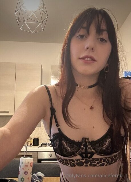 Aliceferrari1 ポルノスター 写真