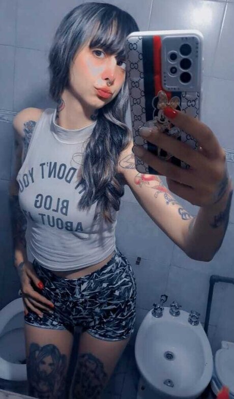 アマチュアヌードオンリーファンズ えろ 写真