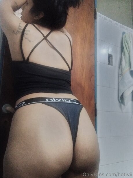 Hotivii ポルノスター 画像