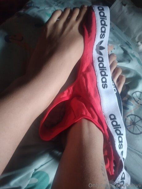 Hotivii トップモデル 写真