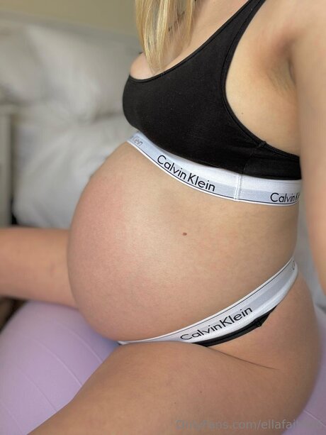 ママの足OnlyFans ホットxxx 画像