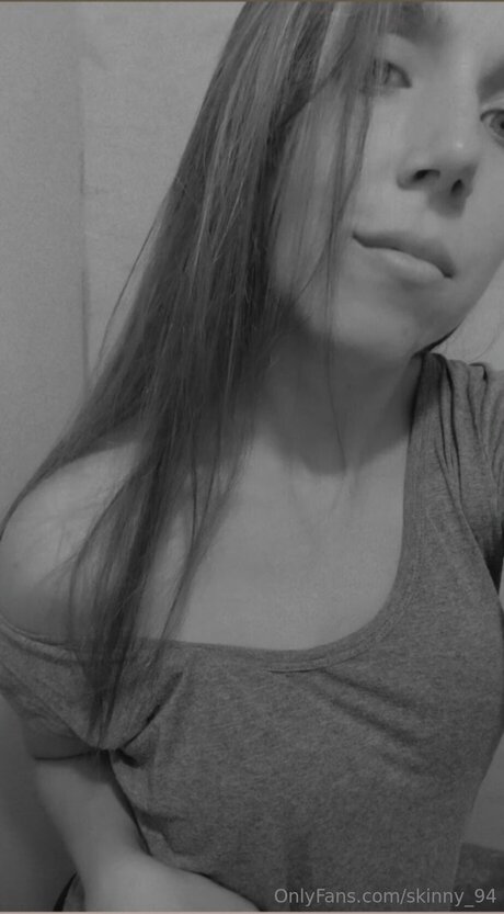 痩せたアジア人ティーン OnlyFans ポルノ 写真