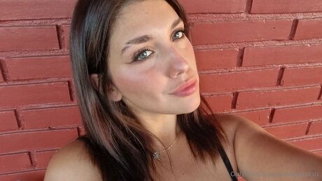 背が高くて巨乳のOnlyFans ポルノ 写真