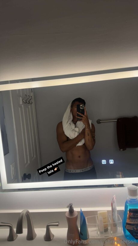 J Shredderson XXXモデル 写真